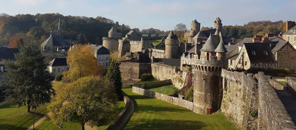 Audioguide de la cité médiévale de Fougères - Circuit multilingue