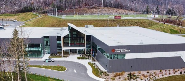 Visite du Centre sportif Pays-d’en-Haut - Briller haut et fort